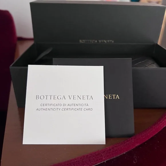 Botegga Venetta Eyewear- cat eye sunglasses - Picture 3 of 4